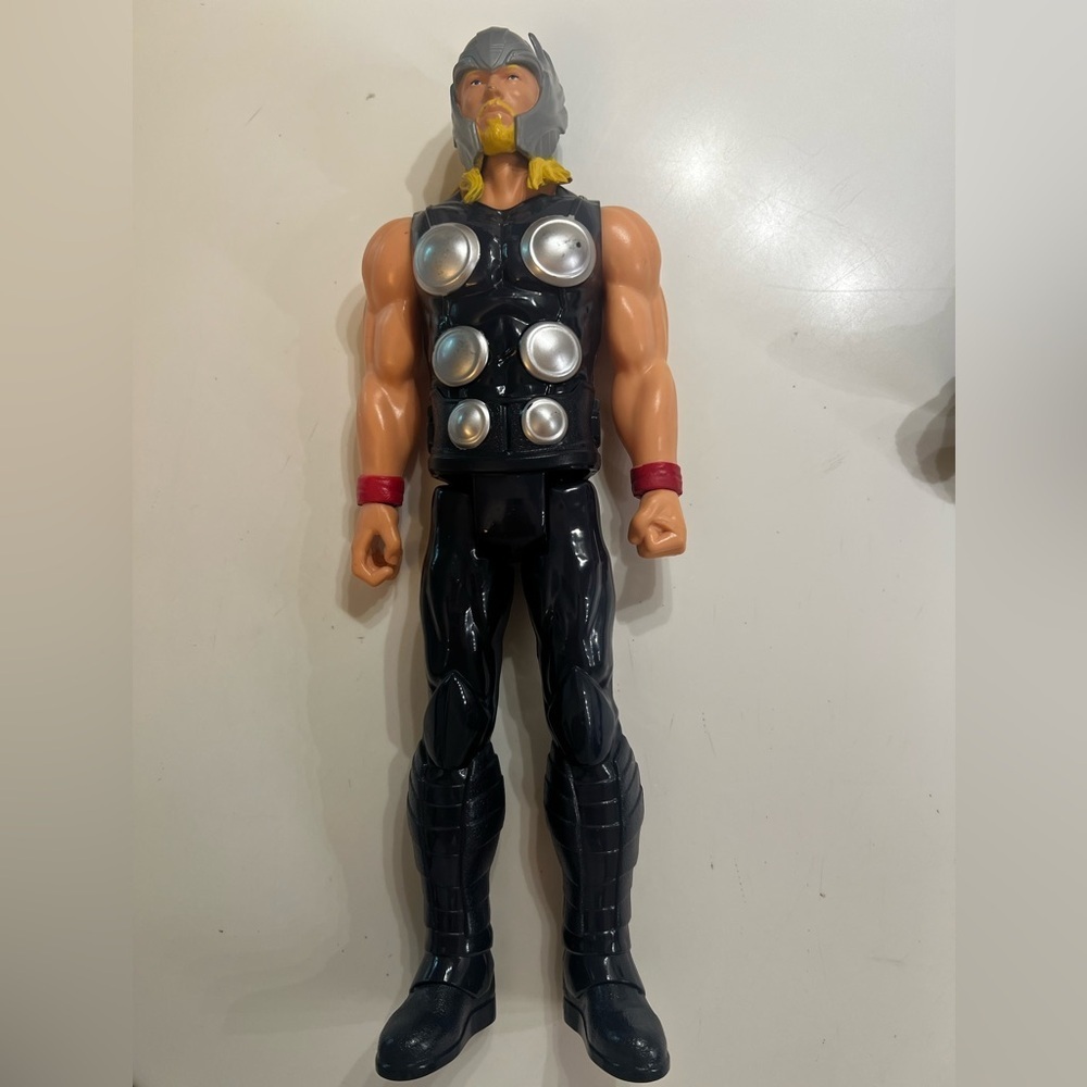 HASBRO MARVEL AVENGERS THOR 12 ACTION FIGURE 12” SUPERHERO